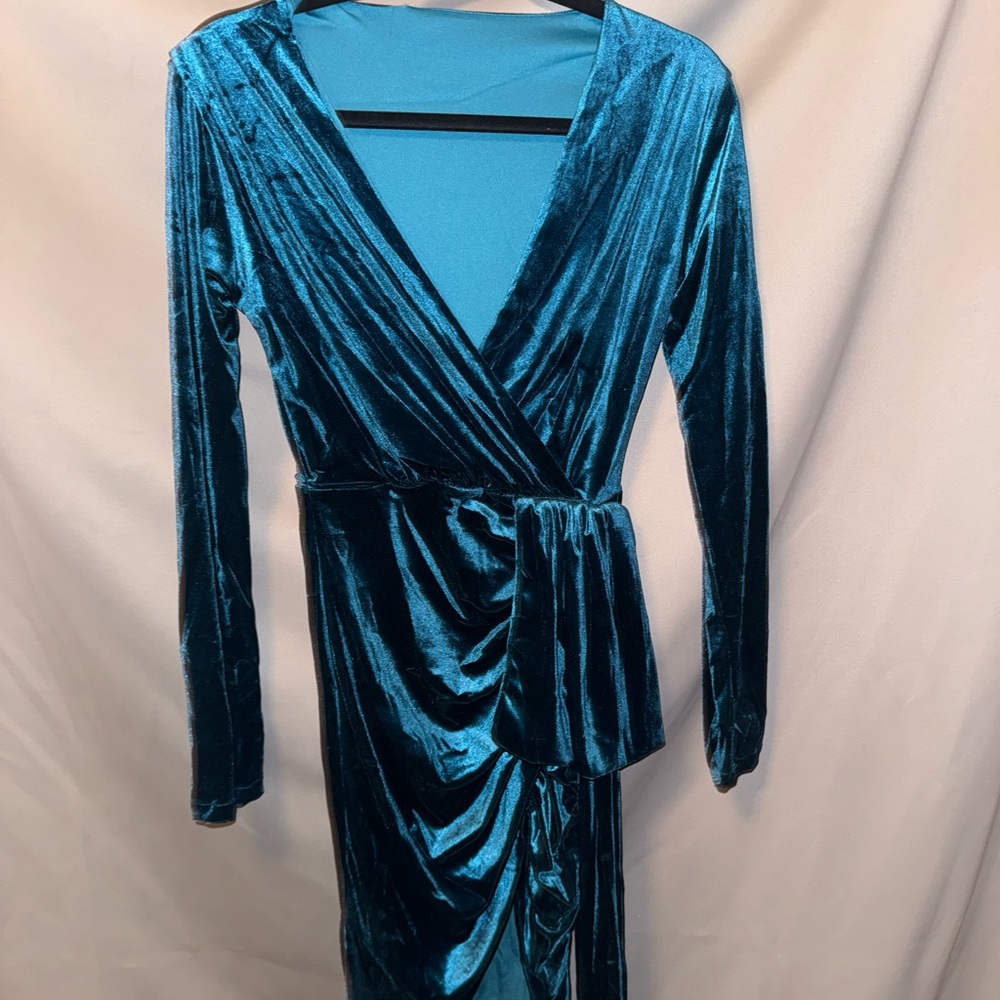 Elegant Teal Velvet Wrap Dress